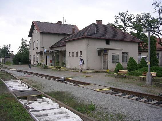 Soubor:Straškov, nádraží.jpg