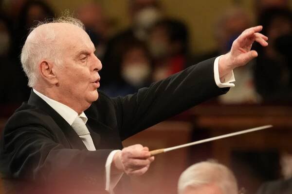 Novoroční koncert Vídeňských filharmoniků 2022 - Z filmu - Daniel Barenboim