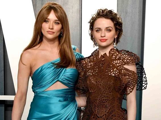 Hunter King and Joey King attend the 2020 Vanity Fair Oscar Party on February 09, 2020 in Beverly Hills, California.