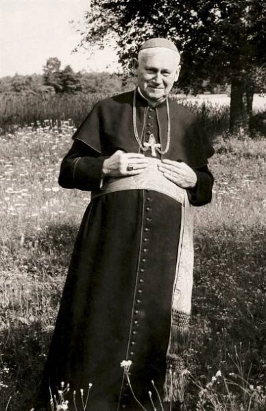 50 let od smrti zakázaného biskupa Skoupého: 15 let žil v izolaci! Na pohřeb přišlo 50 tisíc lidí