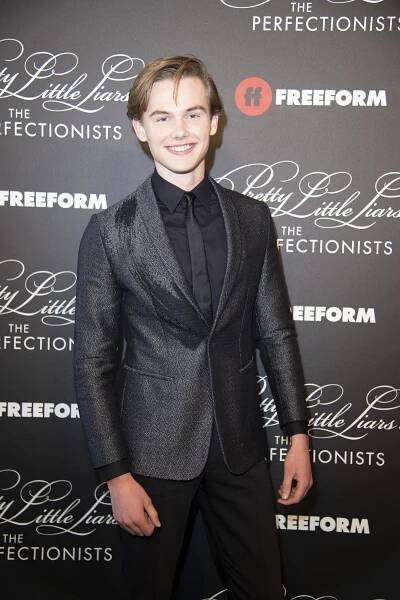 Cast and crew of Freeform’s new original series “Pretty Little Liars: The Perfectionists” celebrated the series premiere with a screening and immersive event in Hollywood - Garrett Wareing - Prolhané krásky: Perfekcionistky - Z akcí