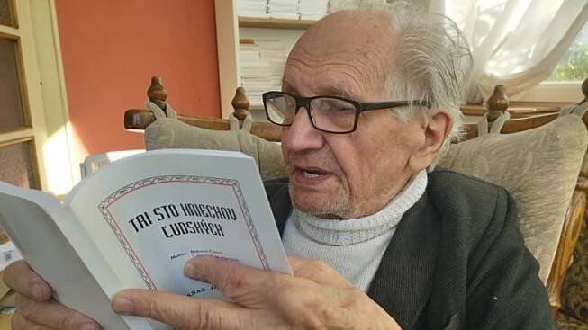 Velebný kmet z obecních voleb. Josef Orszulík, jeden ze tří nejstarších kandidátů pro komunální volby na Moravě a ve Slezsku. V červnu oslavil 92. narozeniny.