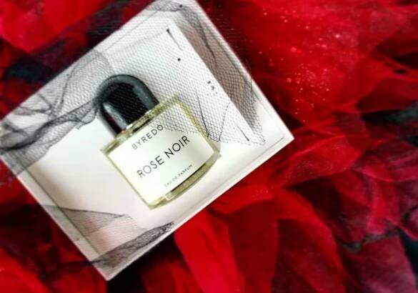 Rose Noir Byredo pro ženy a muže
