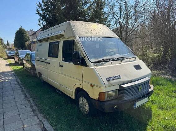 obytná dodávka Renault Trafic T4X