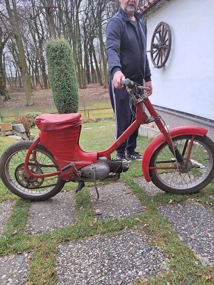 Motocykl JAWA (pionýr, pařez)