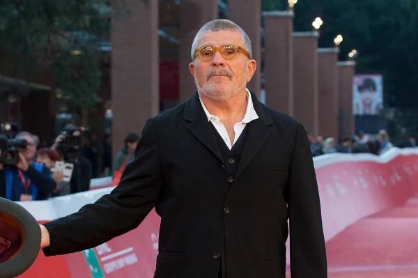 David Mamet Says Teachers Are 'Inclined' to Pedophilia