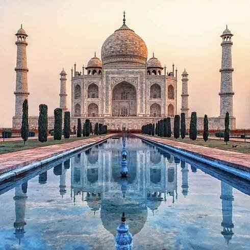 Beautiful Taj, Manjik Pictures