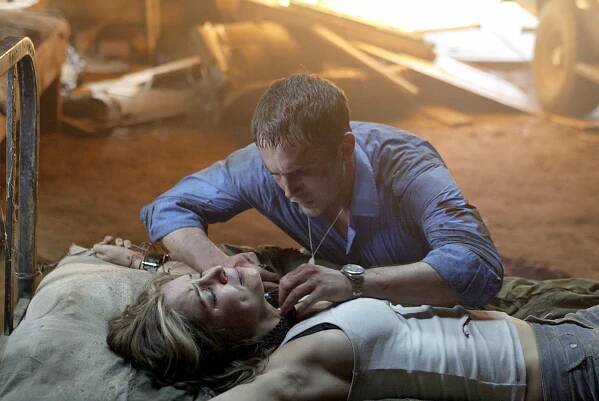 Pach krve - Z filmu - Eliza Dushku, Desmond Harrington
