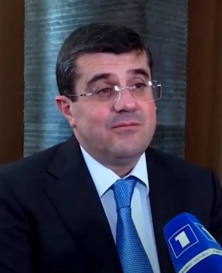 Soubor:Arayik Harutyunyan.png – Wikicitáty