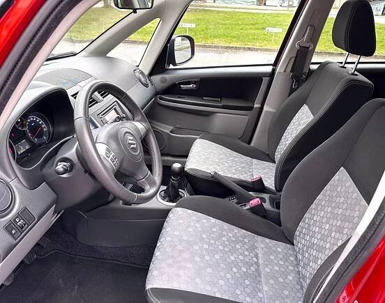 Auto - Auta z dovozu | Nabídka vozů | Suzuki SX4 1.6i 4x4 Style benzín 88kw