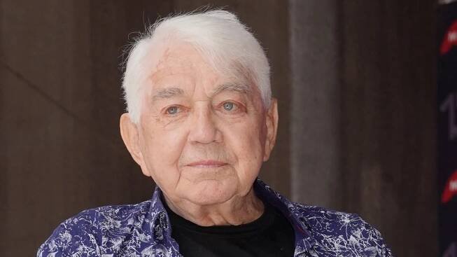 Detaily pohřbu Jiřího Krampola: Kolem už krouží nechutní supi, chtějí se zviditelnit