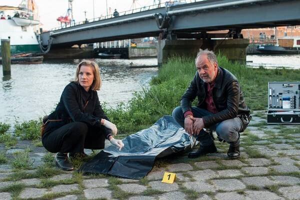 SOKO Hamburg - Unter Verdacht - Z filmu - Anna von Haebler, Marek Erhardt
