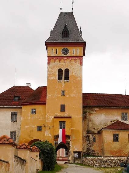 Soubor:Vimperk, zámek.3.JPG – Wikipedie