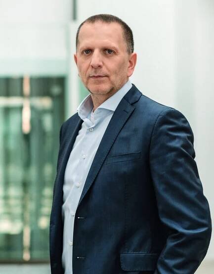Konec jedné éry. Miliardář Jaroslav Rokos vystupuje ze Sokolovské uhelné