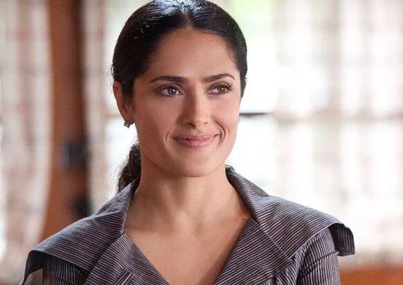 Babička jí holila hlavu a obočí a doma má hodně neobvyklého mazlíčka: Dnes slaví narozeniny Salma Hayek