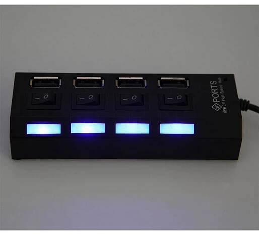 4 PORTY USB ROZBOČOVAČ...EL020 - Komponenty pro PC