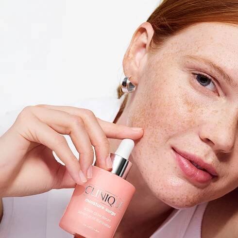 Clinique Moisture Surge™ Active Glow Serum regenerační a rozjasňující sérum