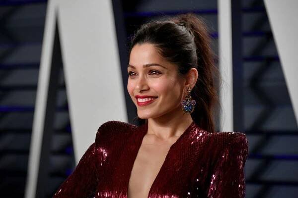 Chris Woo — 胡仲平 (Posts tagged Freida Pinto)