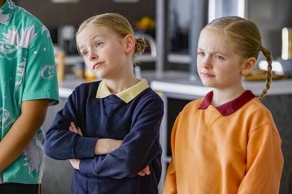 Single Parents - Look, This Is Obviously a Sexy Situation - Z filmu - Ella Allan, Mia Allan