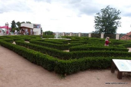Bludiště a labyrinty na zámku Loučeň