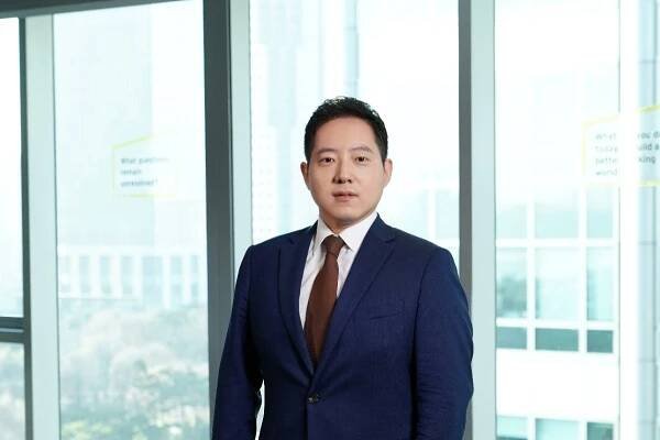 Photographic portrait of Dong Hyun (Alex) Lee