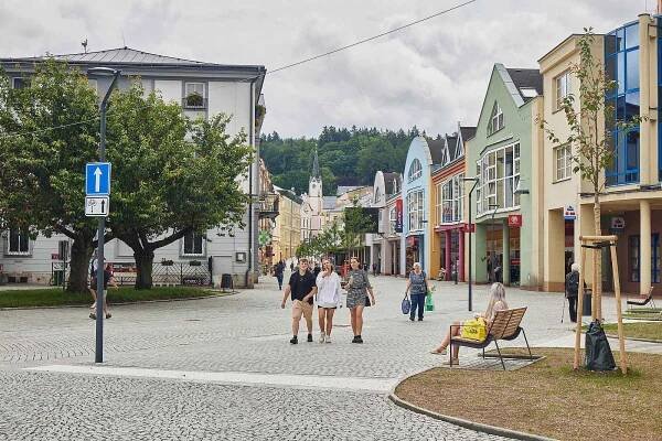 Trutnov dokončil rekonstrukci pěší zóny v centru města.