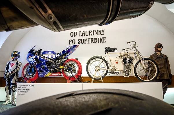 Z kolébky českého roadracingu do šlechtických sídel - Motoprůvodce