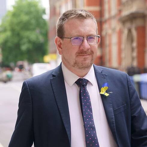 Health minister Andrew Gwynne sacked over WhatsApp messages