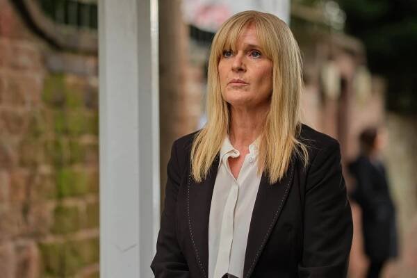 Protection - Conspiracy - Z filmu - Siobhan Finneran