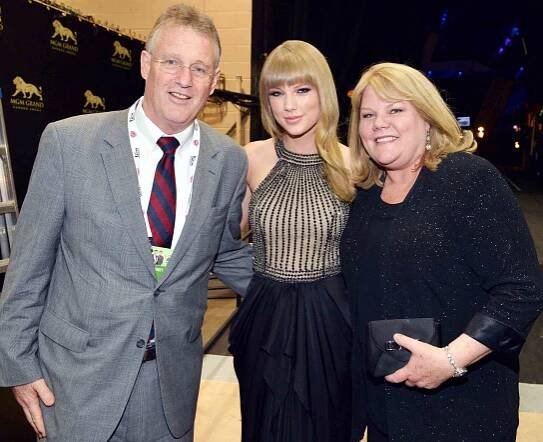 Scott Swift, singer Taylor Swift and Andrea Swift attend the 48th Annual Academy of Country Music Awards at the MGM Grand Garden Arena on April 7, 2013 in Las Vegas, Nevada.