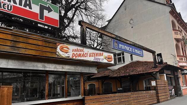 Pivnice U Máců ve Zlíně: Téměř stoletá historie a stále věrná pivu Zubr