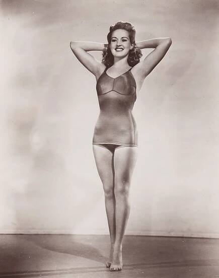 Betty Grable | Betty grable, Vintage swimsuits, Female bodies