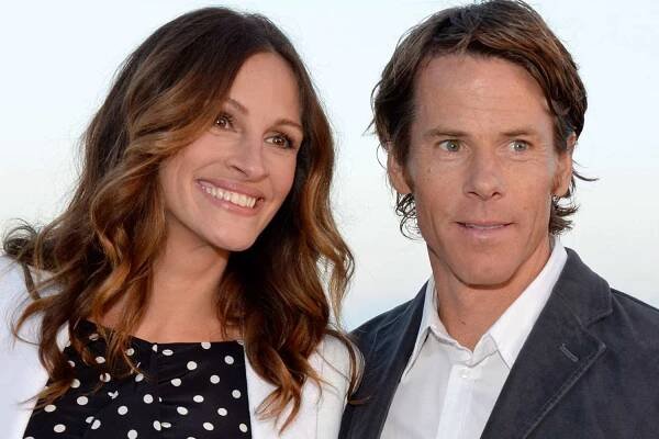 Julia Roberts and Daniel Moder attend Heal The Bay's 