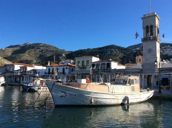Hydra Harbour on Hydra Island Greece, what to expect of Hydra harbor. Copyright Kelsey Edwards of HydraDirect.