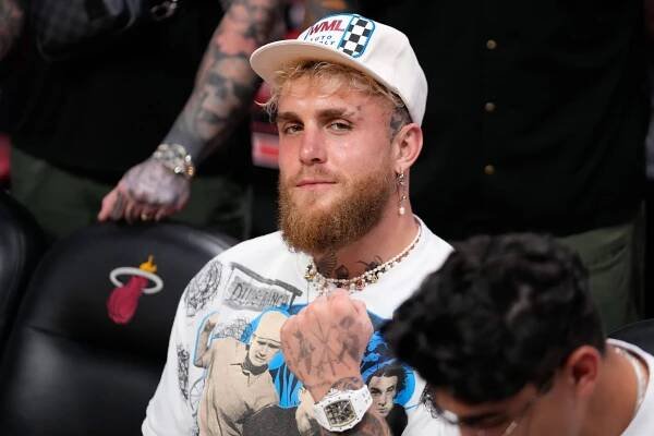 Influencer Jake Paul je v Praze