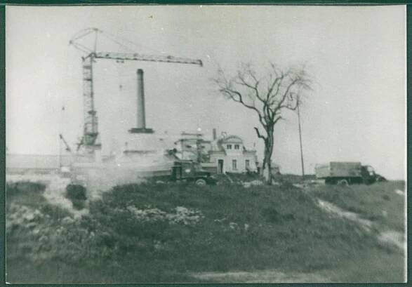 11D1060 Foto Tachov Agroservis - vykládka na ČSD 1975