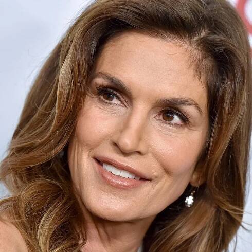 Cindy Crawford's unexpected sofa is actually more versatile than I thought – it's made me consider this...