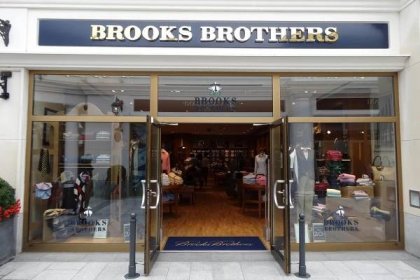 V Designer Outlet Parndorf nechybí nově ani značka amerických prezidentů – móda Brooks Brothers.