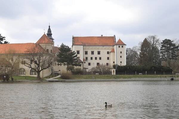 Návštěva památek se turistům prodraží. Za vstup do hradu dají i 150 korun