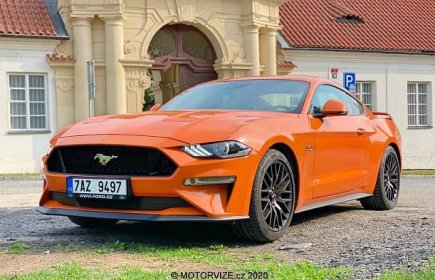 Ford Mustang vs. Dodge Challenger: srovnání dvou Amerik, ideologií i 10 let | MOTORVIZE.cz