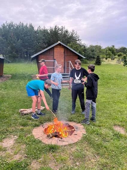 Výlet 7. třídy – tábořiště Kobylka – Liblín - Oficiální stránky Základní školy Manětín