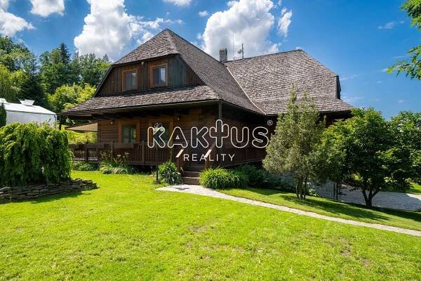 Prodej luxusní vily 462 m2 s rodinným domem pro hosty 100 m2 , pozemek 30 521 m2, Bordovice | Reality.iDNES.cz 
