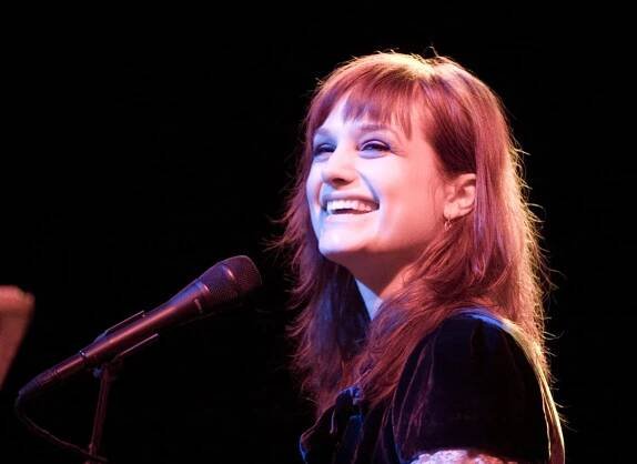 Súbor:Alison Sudol.jpg – Wikipédia