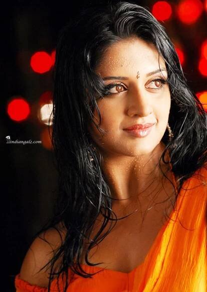 Babes in Sarees – IndianGalz