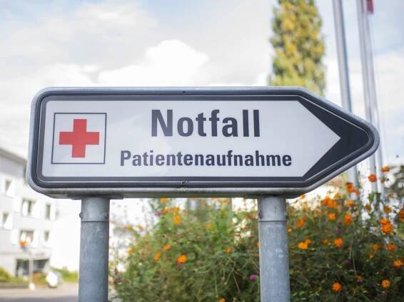 Government rejects CHF50 fee for Swiss A&E admissions