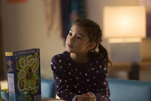 Lucifer - Stevardka Interruptus - Z filmu - Scarlett Estevez