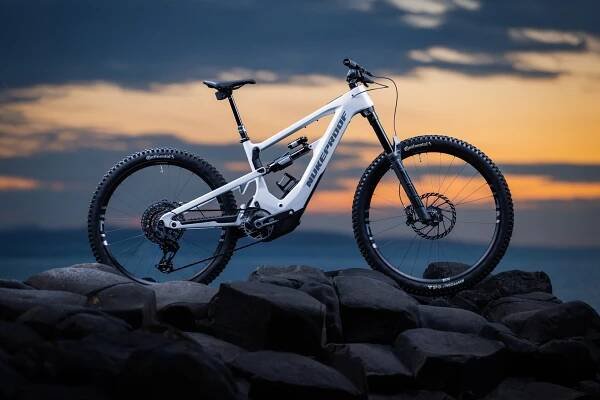 Nukeproof Megawatt Carbon - povýšení výkonu na novou úroveň