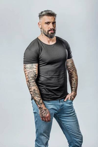 Show Survivor Česko & Slovensko 2023 odhalila dvanáct VIP soutěžících. Na ostrov odletěli herec, fotbalista, miss ČR, muž
