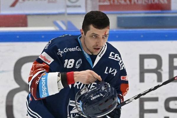 Ujčík rozdává tresty: Dva zápasy stop pro Kováře s Hollandem, jeden pro Formana