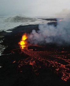 Výbuchy sopky na Islandu zeslábly. Podle ministra zahraničí ale mohou pokračovat týdny až měsíce